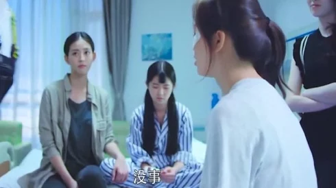 共情1V3：一名女子勇敢面对三名恶徒，成功激发共情力挽救自己生命令人震惊！