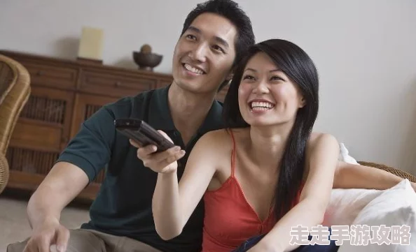 被男人吃奶很爽的毛片两男一女，近日引发热议，网友们纷纷讨论其背后的社会现象与性别观念变化