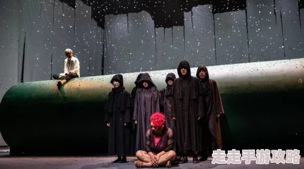 国产裸露片段精华合集：引发观众热议的影视作品背后，探讨文化与审查的边界问题
