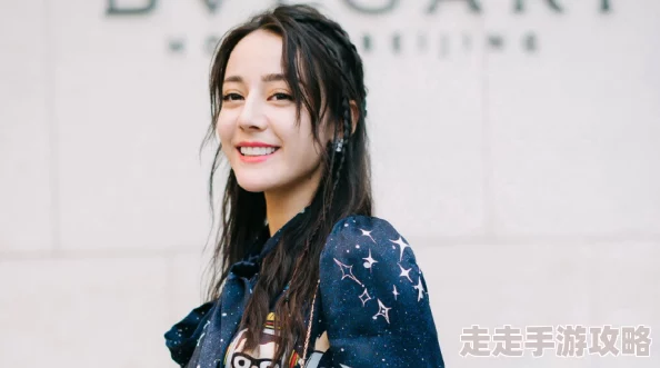 毛茸茸成女亚洲人，社交媒体热议其独特风格与文化影响，引发网友热烈讨论与模仿潮流