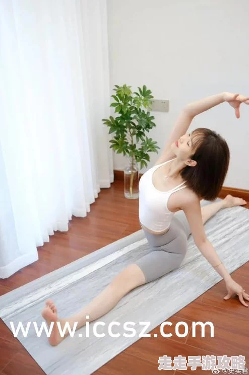 李丽莎国产专区在线观看：最新热门影片上线，观众热议剧情与演员表现，引发社交媒体广泛讨论！