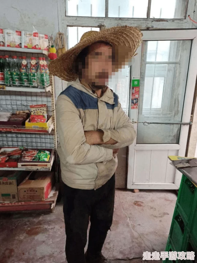一小孩半夜喂小女孩吃困巴，竟被邻居拍下引发热议，网友纷纷猜测背后故事真相！