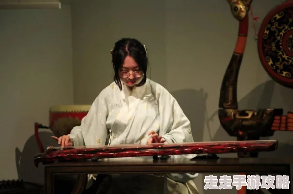 四大名妓之陈圆圆近日在京城举办古琴雅集，吸引众多文人墨客前来共赏