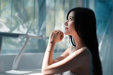 乱来小说女人的倾倒让我们共同追求梦想与自我价值的实现