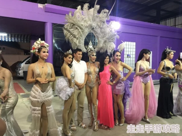 japanese超丰满人妖让我听懂你的语言让我们携手共进共同创造美好未来