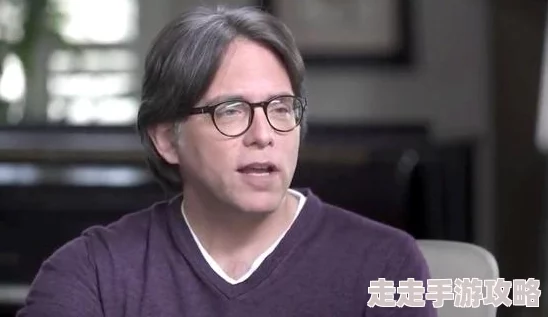 高中H学习压力增大社团活动暂停主角面临新的挑战