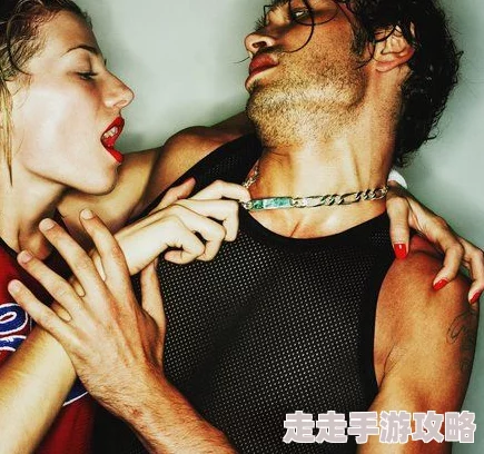 男人的肌肌捅女人的肌肌深夜激情碰撞，娇喘连连，销魂蚀骨，缠绵悱恻，令人血脉偾张