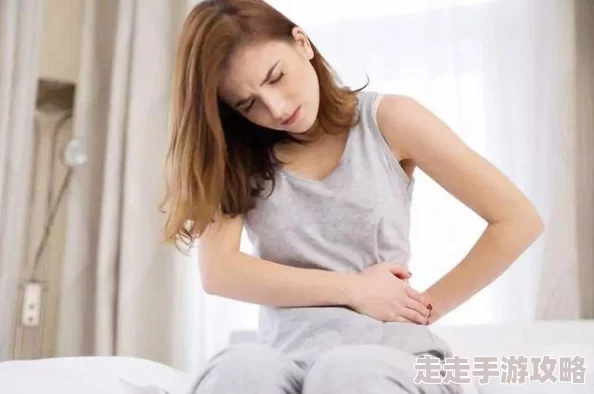 粉嫩高中生第一次不戴套结果月经推迟两周她慌了