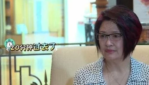 岳扒开内裤让我添后续发展岳母发现了并加入其中