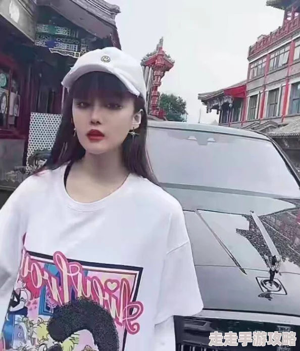 刘谦给日本人跪着磕头视频引发热议网友纷纷评论其行为是否合适