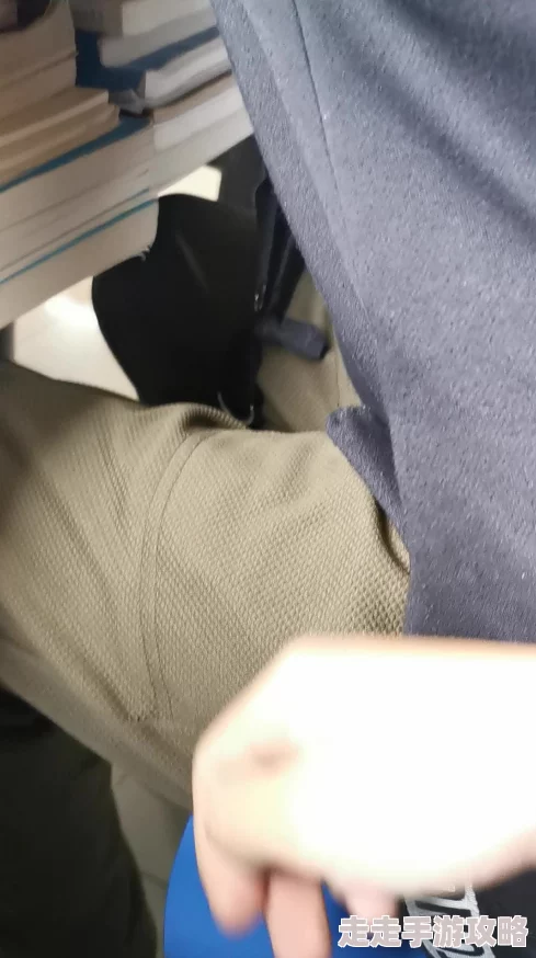 忘穿内裤被同桌摸同桌表示是无意触碰并已道歉双方家长介入协商