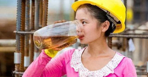 糙汉民工和软萌女学生h听说工地包工头和女学生还有后续大学毕业就结婚了
