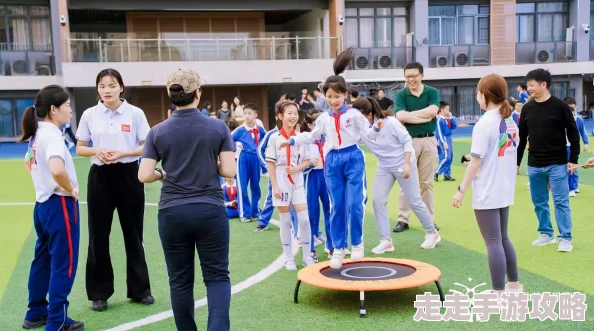 真空体育课h文据说隔壁班体育老师也参与了还拍了视频现在学校论坛都传疯了 真空体育课h文据说隔壁班体育老师也参与了还拍了视频现在学校论坛都传疯了