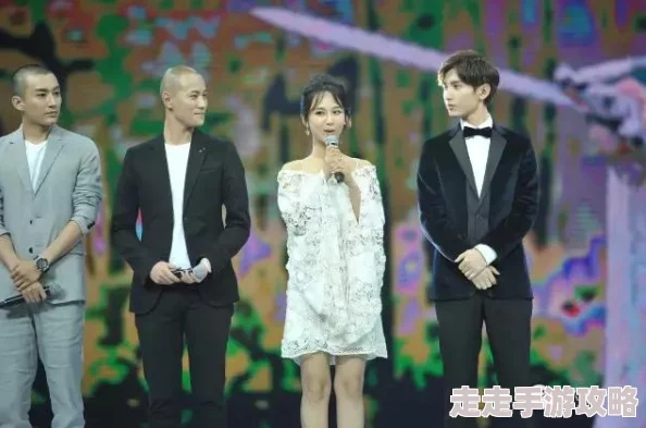 高情商女生撩男生的聊天记录听说小王最近和隔壁班的班花走得很近 高情商女生撩男生的聊天记录听说小王最近和隔壁班的班花走得很近