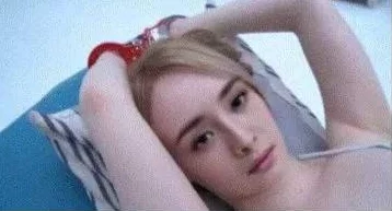 撒尿BBBB真实BBB竟是AI换脸伪造视频引发网络热议