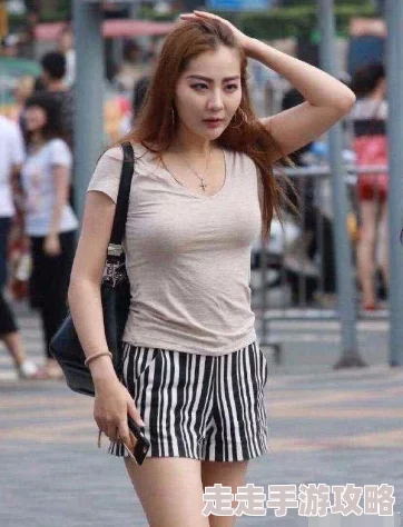洋老外大战亚裔苗条美女完整版流出高清无码下载地址