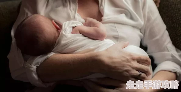 英语老师充足的奶水疑似哺乳期遭学生偷拍传播校方已介入调查 英语老师充足的奶水疑似哺乳期遭学生偷拍传播校方已介入调查