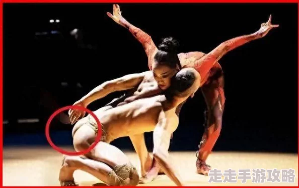 精品美女胱衣舞网友称尺度略大画面过于暴露