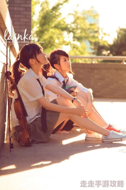 跪下给闺蜜做跨奴女女这种行为不可取,可能对身心健康造成负面影响,请勿模仿 跪下给闺蜜做跨奴女女这种行为不可取,可能对身心健康造成负面影响,请勿模仿