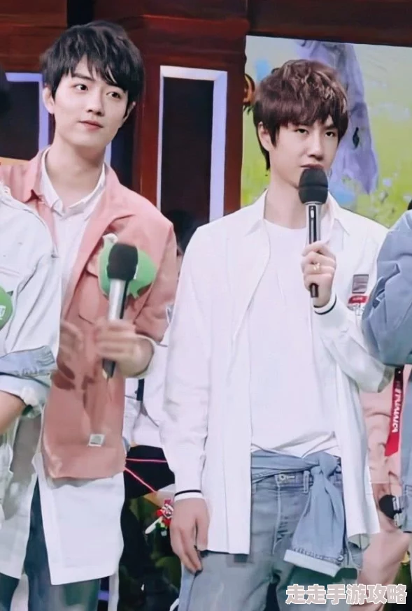 王一博肖战顶弄两人曾深夜同游迪士尼被粉丝偶遇疑似关系匪浅