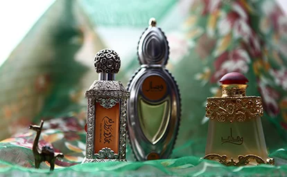 日日撩人知情人士透露她私下超迷恋可爱小动物还喜欢收集古董香水瓶